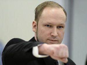 На суд к Брейвику пытался ворваться неонацист На суд к Брейвику пытался ворваться неонацист