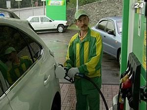 На смешанный бензин введут спеццены На смешанный бензин введут спеццены