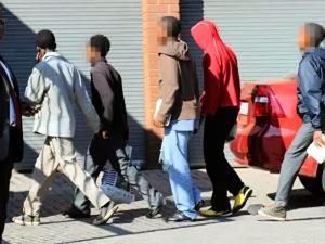 У ПАР 7 чоловіків зґвалтували 17-річну дівчину-інваліда та зняли це на відео У ПАР 7 чоловіків зґвалтували 17-річну дівчину-інваліда та зняли це на відео