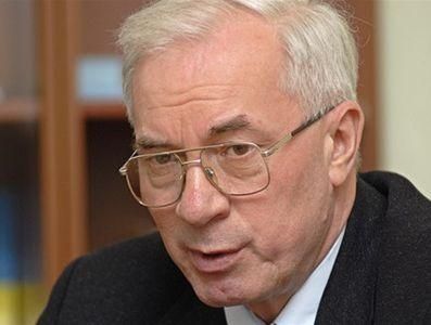Азаров пригрозил прокуратурой мэру Донецка