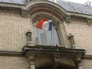 Напередодні виборів у Франції - "День тиші"