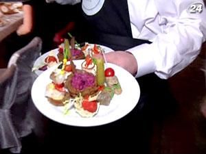 В городе Льва стартовал гастрономический фестиваль - "Львов на тарелке" В городе Льва стартовал гастрономический фестиваль - "Львов на тарелке"