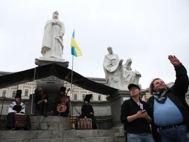 На Михайловской площади протестовали против застройки Андреевского спуска