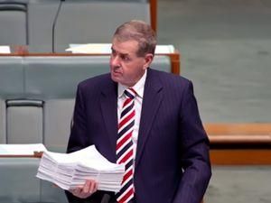 Австралійського спікера звинуватили у сексуальних домаганнях до чоловіка Австралійського спікера звинуватили у сексуальних домаганнях до чоловіка