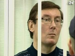 Луценко запевняє, що братиме участь у президентській кампанії 2015 року Луценко запевняє, що братиме участь у президентській кампанії 2015 року