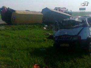 В Крыму столкнулись два микроавтобуса, есть погибшие В Крыму столкнулись два микроавтобуса, есть погибшие