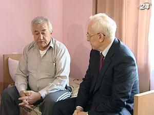 Чернобыльцы рассказали Азарову о собственных "пенсионных реалиях"