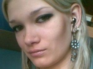 Жертву насильства Сашу Попову відключили від апарату штучної вентиляції легенів Жертву насильства Сашу Попову відключили від апарату штучної вентиляції легенів