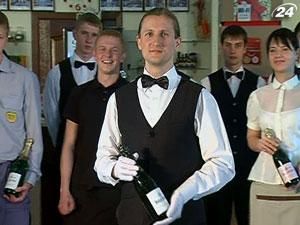 В Крыму выбирали лучшего официанта В Крыму выбирали лучшего официанта