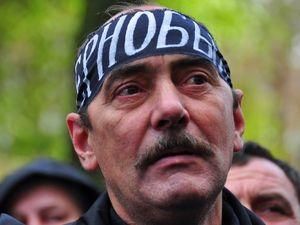 Чорнобильці розпочали мітинг під стінами Верховної ради Чорнобильці розпочали мітинг під стінами Верховної ради