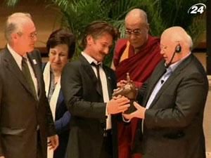 Шон Пенн отримав Премію саміту миру