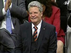 Президент Німеччини не їде в Україну через знущання над Тимошенко Президент Німеччини не їде в Україну через знущання над Тимошенко