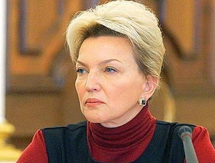 Богатырева заработала вдвое больше мужа Богатырева заработала вдвое больше мужа