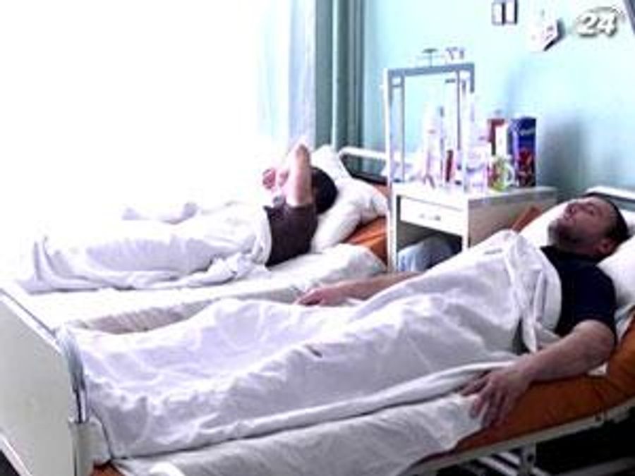 Во Львове милиционеры избили двух мужчин в развлекательном заведении Во Львове милиционеры избили двух мужчин в развлекательном заведении