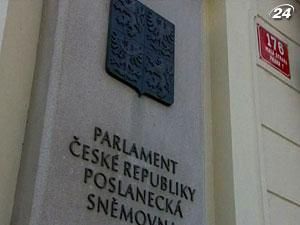Чешский парламент решит, выражать ли вотум недоверия правительству Чешский парламент решит, выражать ли вотум недоверия правительству
