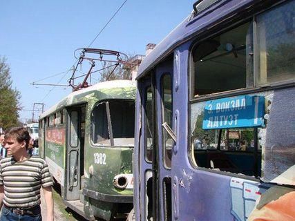 В Днепропетровске заблокировали мобильную связь