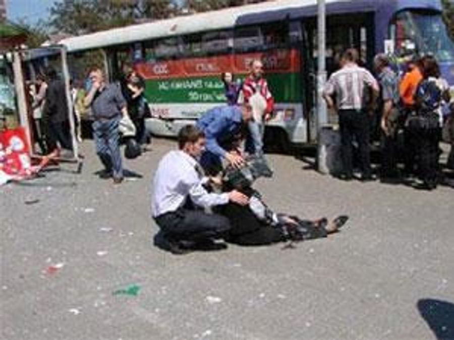 Пострадавшему от взрыва в Днепропетровске ампутировали конечность Пострадавшему от взрыва в Днепропетровске ампутировали конечность