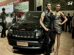 Сотни автопроизводителей съехались на автосалон в Пекин Сотни автопроизводителей съехались на автосалон в Пекин