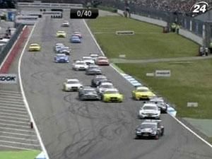 Пилоты Mercedes отличились победным дублем в DTM