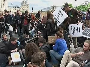 День солідарності трудящих світ відзначає протестами День солідарності трудящих світ відзначає протестами