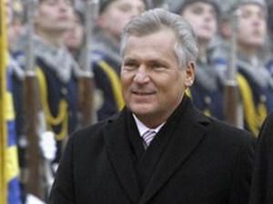 Екс-президент Польщі виступив проти бойкотування ЄВРО-2012