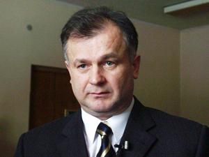 Губернатор Ровно владеет 4 автомобилями и 2 мотоциклами Губернатор Ровно владеет 4 автомобилями и 2 мотоциклами