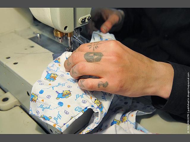 В Челябинской тюрьме шьют одежду для новорожденных - 24 Канал В Челябинской тюрьме шьют одежду для новорожденных - 24 Канал