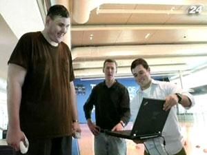 Reebok создаст обувь для самого высокого человека США Reebok создаст обувь для самого высокого человека США