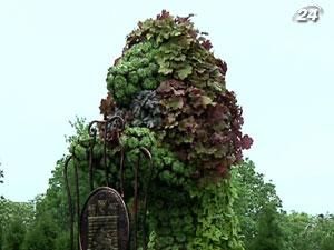 Во Львове установили льва, сделанного из цветов Во Львове установили льва, сделанного из цветов