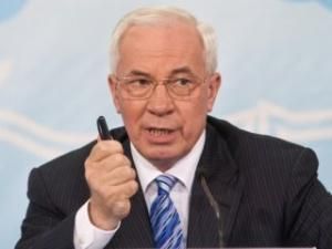 Азаров пообіцяв розібратися з кумівством у Краматорську Азаров пообіцяв розібратися з кумівством у Краматорську