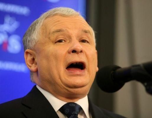 Польська опозиція закликає перенести фінал Євро-2012 до Варшави Польська опозиція закликає перенести фінал Євро-2012 до Варшави