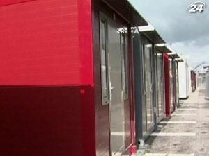 Голландська фірма створила переїзний готель-контейнер Голландська фірма створила переїзний готель-контейнер