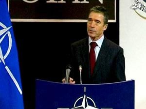 Генсек НАТО хвилюється за Тимошенко і не приїде на ЄВРО-2012