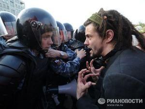 У Москві після "Маршу мільйонів" порушили справи щодо закликів до заворушень У Москві після "Маршу мільйонів" порушили справи щодо закликів до заворушень