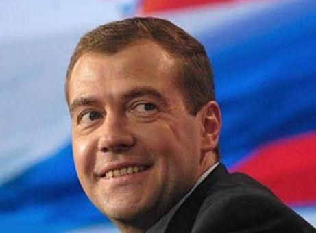 Путин официально выдвинул Медведева в премьеры