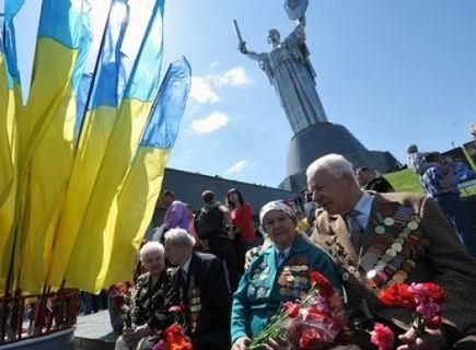 День победы в Киеве хотят праздновать 9 партий и организаций