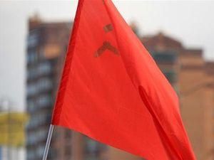 Львівська міськрада відхилила протест на рішення про заборону червоної символіки Львівська міськрада відхилила протест на рішення про заборону червоної символіки