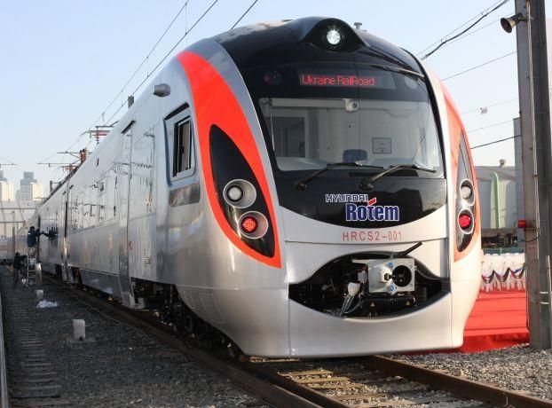 Нічні поїзди з Києва змінять на денні експреси Нічні поїзди з Києва змінять на денні експреси