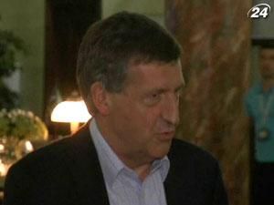 Завтра под наблюдением немецкого врача Тимошенко переведут в больницу Завтра под наблюдением немецкого врача Тимошенко переведут в больницу