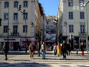 Власти Португалии отменили 4 выходных для борьбы с кризисом