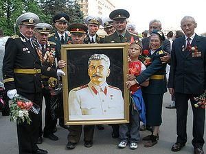У Харкові ветерани носили вулицями портрет Сталіна