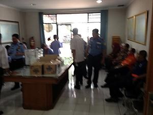 Спасатели сегодня не смогут добраться до места аварии Superjet-100 Спасатели сегодня не смогут добраться до места аварии Superjet-100