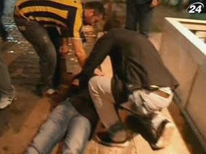 В Стамбуле фаны "Фенербахче" спровоцировали беспорядки В Стамбуле фаны "Фенербахче" спровоцировали беспорядки