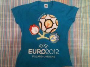 Митники виявили 8 тисяч контрафактних футболок зі символікою ЄВРО-2012