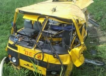 В России перевернулся школьный автобус. 4 погибших, 18 пострадавших В России перевернулся школьный автобус. 4 погибших, 18 пострадавших