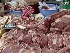 В Україні скорочується виробництво всіх видів м’яса В Україні скорочується виробництво всіх видів м’яса