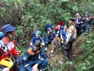 Найден радиомаяк самолета Sukhoi SuperJet-100 Найден радиомаяк самолета Sukhoi SuperJet-100