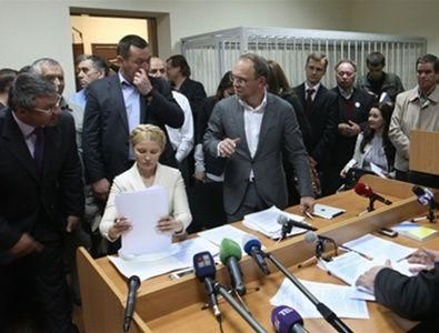 Захист Тимошенко сподівається завтра почути рішення касаційного суду по "газовій справі"