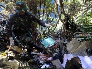 Заключения по авиакатастрофе в Индонезии могут готовить в течение года Заключения по авиакатастрофе в Индонезии могут готовить в течение года