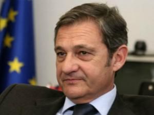 Тейшейра: Азаров хотів зустрітися з ван Ромпеєм і Баррозу, та зустрічі не підтвердили Тейшейра: Азаров хотів зустрітися з ван Ромпеєм і Баррозу, та зустрічі не підтвердили